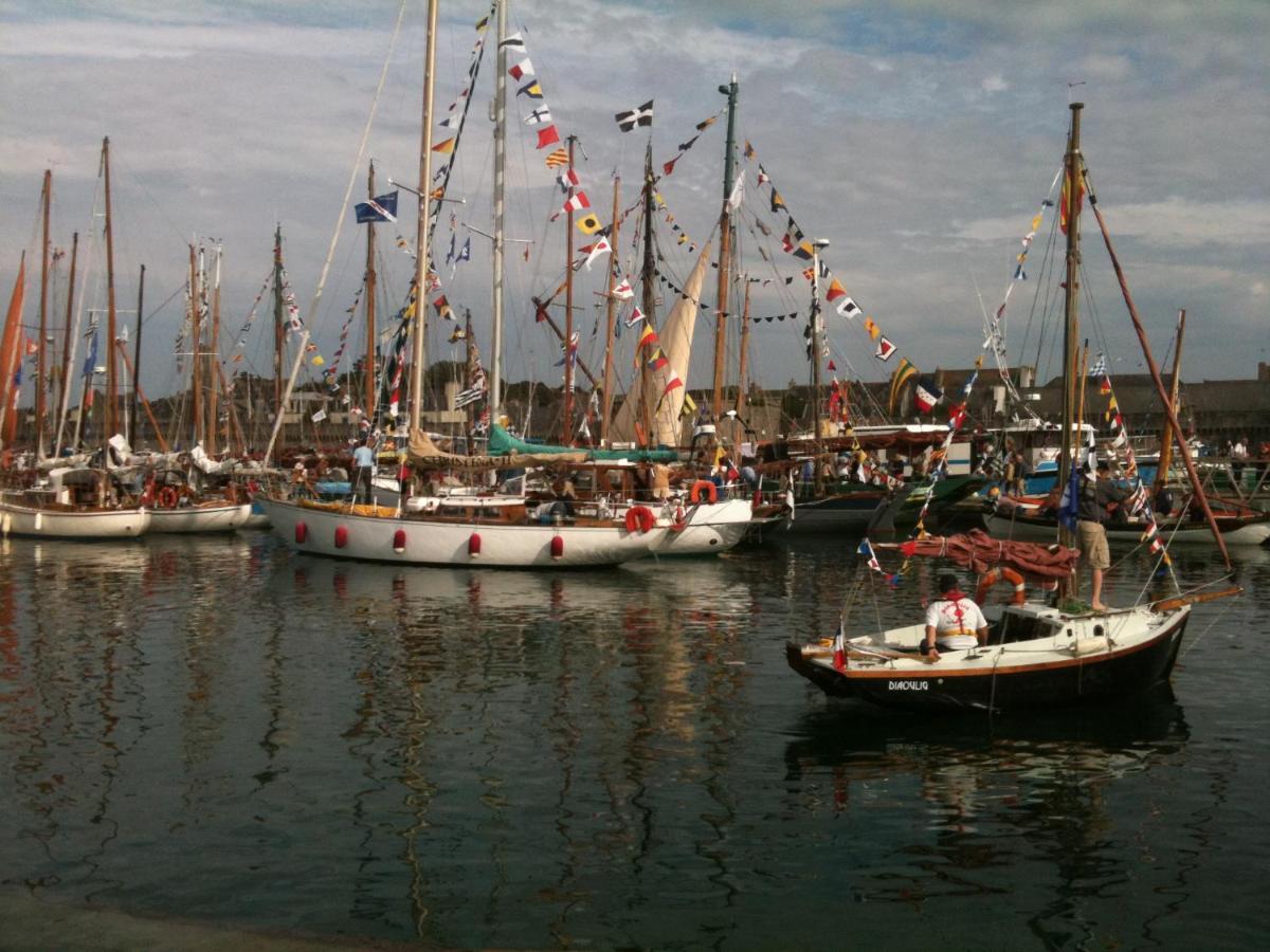 Au bord de l'eau à ConcarnOLoc Concarneau Exterior foto